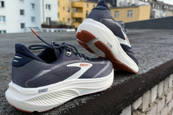 BROOKS Ghost 18