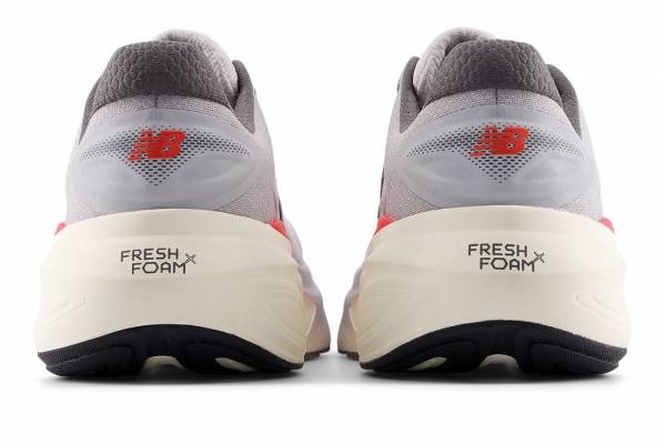 NEW BALANCE Fresh Foam More v6 (Herren)