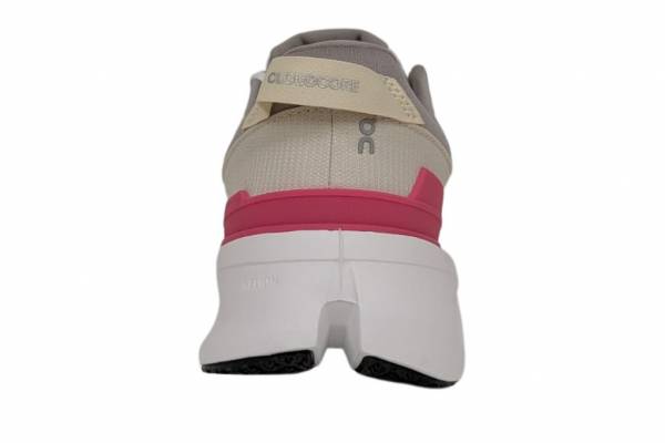 On Cloudcore 2 Damen