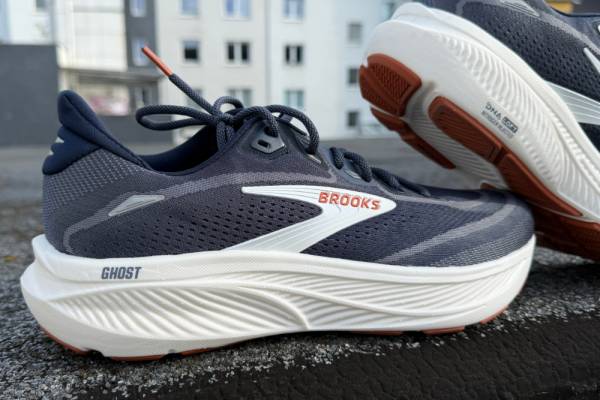 BROOKS Ghost 18