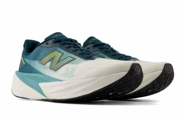 NEW BALANCE FuelCell Rebel v5 (Herren)