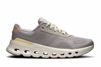 On Cloudrunner 2 (Damen)