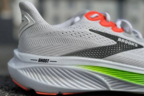 BROOKS Ghost 17