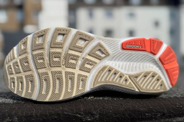 BROOKS Ghost 17