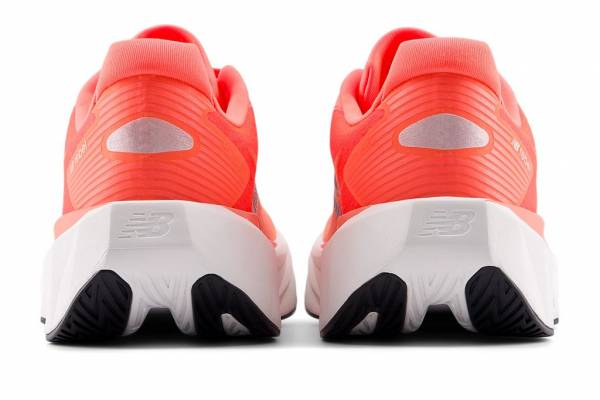 NEW BALANCE FuelCell Rebel v5 (Damen)