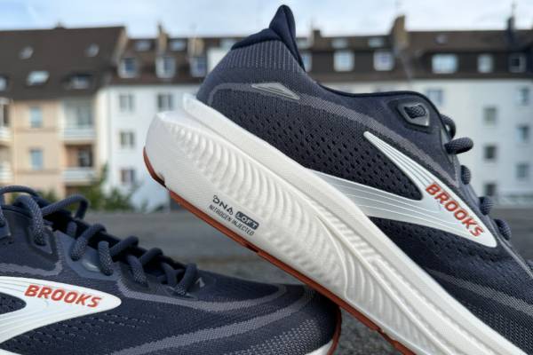 BROOKS Ghost 18