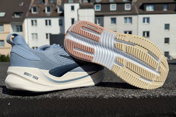 BROOKS Ghost Max 4