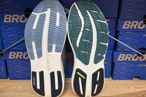 BROOKS Ghost Max 4