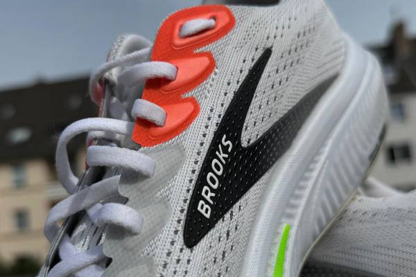 BROOKS Ghost 17
